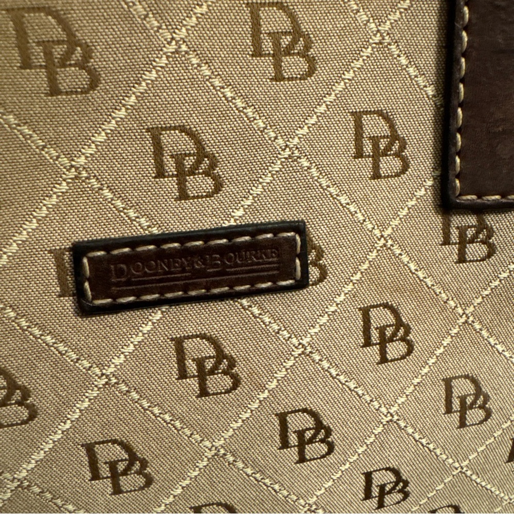 Dooney & Bourke East West Tote Signature Quilt Tan & Brown Stitching EUC - Picture 2 of 16